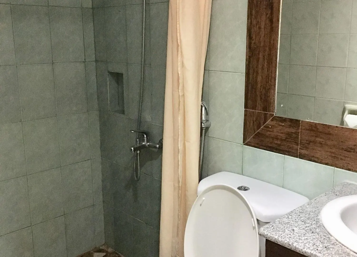 Wregent Plaza Hotel Bohol 2*,