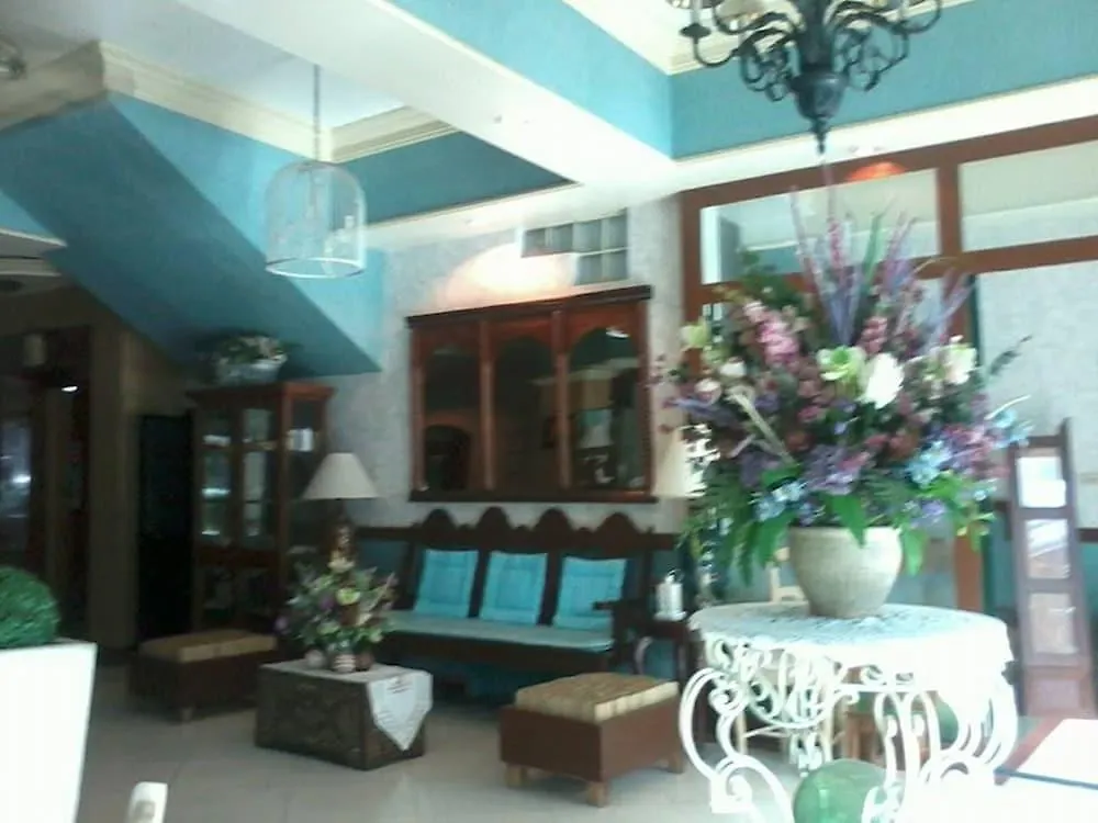 Wregent Plaza Hotel Bohol 2*,